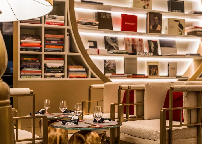 The Karl Lagerfeld 5*